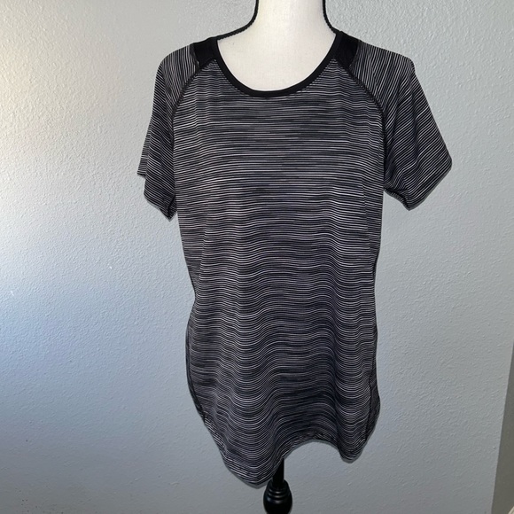 tek gear Tops - New Tek Gear Women’s BaseLayer Tee Shirt Large - Black Spacedye
